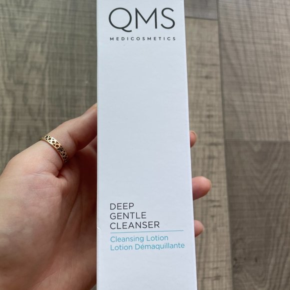 DEEP GENTLE CLEANSER by QMS (cleansing lotion) - Picture 2 of 4